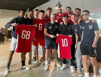L'équipe de futsal des Bachelor 3 de l'ESG