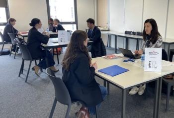 étudiants qui passent en job dating