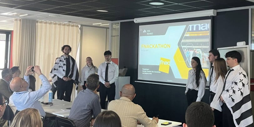 étudiants à l'oral pendant le fnackathon